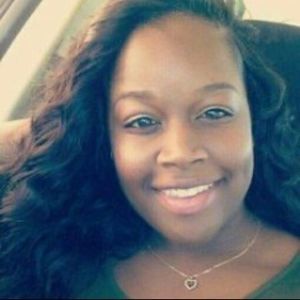 Meet your Posher, Olivia